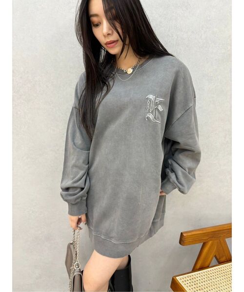 EVRIS（エヴリス）の「Eロゴピグメントオーバーサイズスウェット（スウェット・レディース・レッド/ネイビー/グレー・FREE）」の9枚目の写真