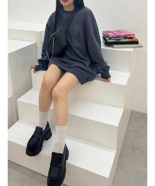 EVRIS（エヴリス）の「Eロゴピグメントオーバーサイズスウェット（スウェット・レディース・レッド/ネイビー/グレー・FREE）」の13枚目の写真