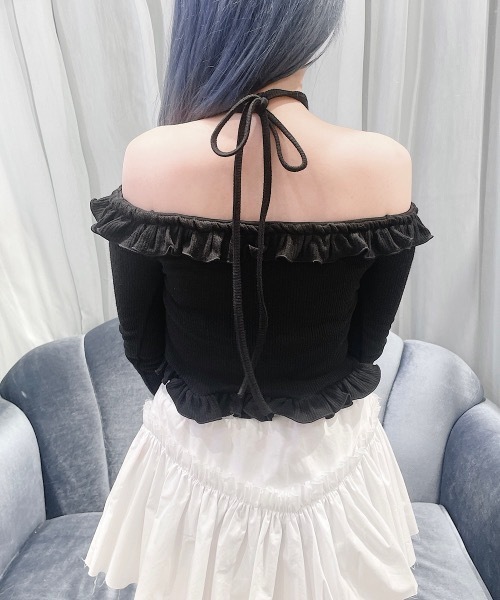 lilLilly（リルリリー）の「フリルオフショルリブトップス