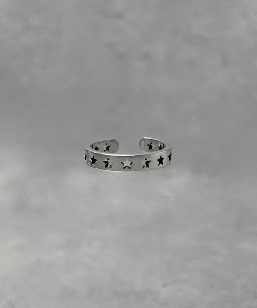 SBG(エスビー)の「SBG シルバー925フリーサイズバリエーションデザインリング(リング・メンズ・B/A/D/C/その他3/その他5/その他11/E/S/T/V/W/その他8/その他10/H/J/O/Q/X/Z/その他6/L/その他4/その他7/その他9/その他12/P/R/Y/F/G/I/その他14/その他15/その他16/その他17/その他18/K/M/N/その他1/その他2/U/その他13/その他19/その他25/その他26/その他27/その他20/その他21/その他23/その他22/その他24/その他30/その他28/その他29・FREE)」の2枚目の写真