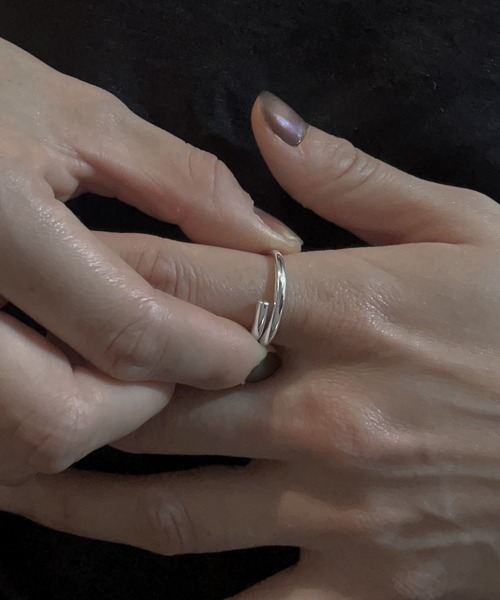 SBG(エスビー)の「SBG シルバー925フリーサイズバリエーションデザインリング(リング・メンズ・B/A/D/C/その他3/その他5/その他11/E/S/T/V/W/その他8/その他10/H/J/O/Q/X/Z/その他6/L/その他4/その他7/その他9/その他12/P/R/Y/F/G/I/その他14/その他15/その他16/その他17/その他18/K/M/N/その他1/その他2/U/その他13/その他19/その他25/その他26/その他27/その他20/その他21/その他23/その他22/その他24/その他30/その他28/その他29・FREE)」の19枚目の写真