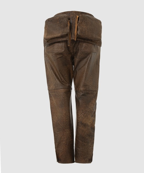 WhoWhat(フーワット)の「LETHER DETACHABLE POUCH PANTS(その他パンツ・メンズ・ブラウン・M)」の2枚目の写真