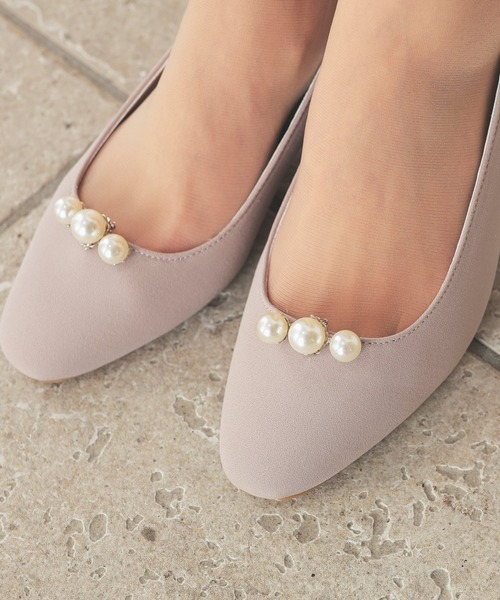 GLACIER lusso（グラシアルッソ）の「パール付パンプス（パンプス・レディース・グレイッシュベージュ/ブラック・23.0/23.5/24.0/24.5/22.5）」の10枚目の写真