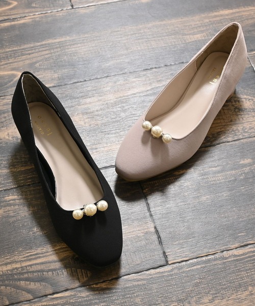 GLACIER lusso（グラシアルッソ）の「パール付パンプス（パンプス・レディース・グレイッシュベージュ/ブラック・23.0/23.5/24.0/24.5/22.5）」の17枚目の写真