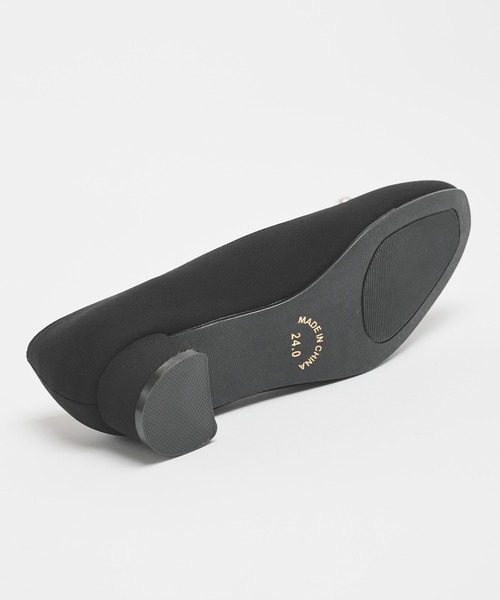 GLACIER lusso（グラシアルッソ）の「パール付パンプス（パンプス・レディース・グレイッシュベージュ/ブラック・23.0/23.5/24.0/24.5/22.5）」の21枚目の写真