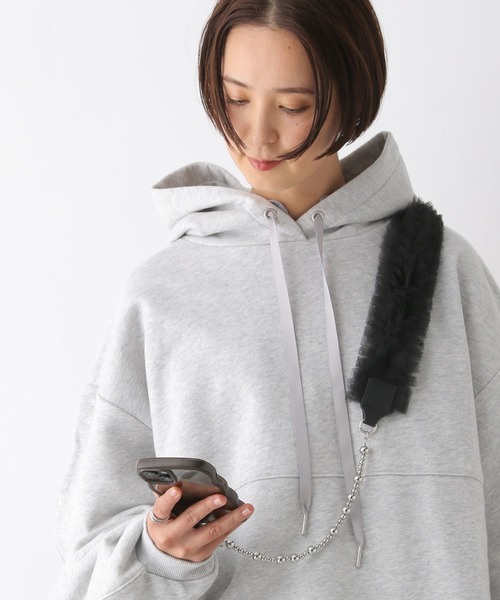 LEPSIM(レプシィム)の「チュール*メタルスマホストラップ 283777(スマホグッズ・レディース・グレー/ブラック・ONE SIZE)」の5枚目の写真