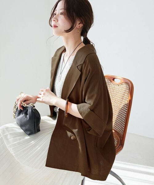 le.coeur blanc(ルクールブラン)の「《WEB限定アイテム》レーヨン麻ハーフスリーブテーラードジャケット(テーラードジャケット・レディース・ベージュ/カーキオリーブ/チャコールグレー・38)」の1枚目の写真