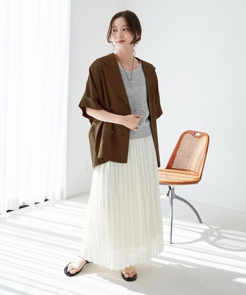 le.coeur blanc(ルクールブラン)の「《WEB限定アイテム》レーヨン麻ハーフスリーブテーラードジャケット(テーラードジャケット・レディース・ベージュ/カーキオリーブ/チャコールグレー・38)」の20枚目の写真