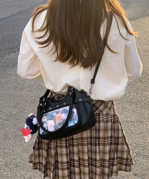 VIBGYOR（ヴィブジョー）の「【LAMPOON】2WAY痛バッグ（ショルダーバッグ・レディース・ブラック/シルバー・FREE）」の7枚目の写真