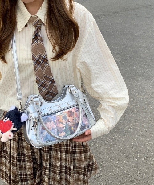 VIBGYOR（ヴィブジョー）の「【LAMPOON】2WAY痛バッグ（ショルダーバッグ・レディース・ブラック/シルバー・FREE）」の8枚目の写真