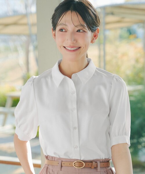 Tiaclasse(ティアクラッセ)の「【大きいサイズ】パフスリーブシャツブラウス(シャツ/ブラウス・レディース・サックスブルー/ブラック/ラベンダー/オフホワイト/グレイッシュベージュ/ブラック系その他・XXL/XL)」の1枚目の写真