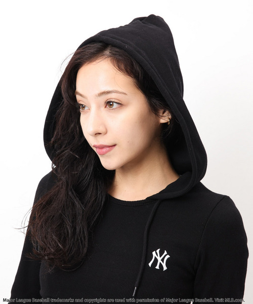 BACK TO THE FIELD(バック トゥー ザ フィールド)の「【MLB】刺しゅうロゴタイトリブフーディミニワンピース(ワンピース・レディース・ブラウン/ブラック/グレー・FREE)」の6枚目の写真