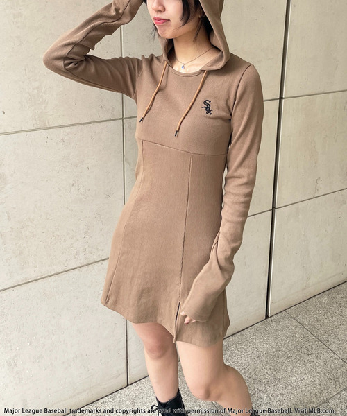BACK TO THE FIELD(バック トゥー ザ フィールド)の「【MLB】刺しゅうロゴタイトリブフーディミニワンピース(ワンピース・レディース・ブラウン/ブラック/グレー・FREE)」の17枚目の写真