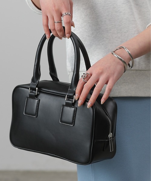 COLONY 2139(コロニートゥーワンスリーナイン)の「レクタングルボストンバッグ(ボストンバッグ・レディース・ベージュ/ブラック・FREE)」の2枚目の写真