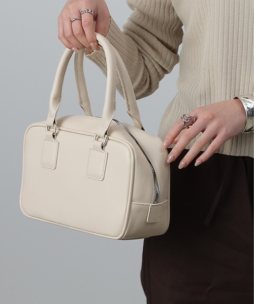 COLONY 2139(コロニートゥーワンスリーナイン)の「レクタングルボストンバッグ(ボストンバッグ・レディース・ベージュ/ブラック・FREE)」の6枚目の写真