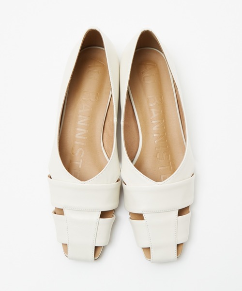 Au BANNISTER(オゥバニスター)の「グルカモチーフフラットパンプス(パンプス・レディース・ブラック/アイボリー/シルバー/ネイビー/ブラウン・38/39/35/36/37/34/40)」の8枚目の写真