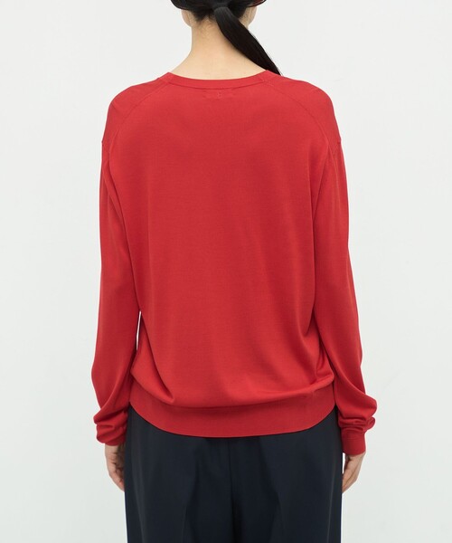 TOMORROWLAND .B（トゥモローランドビー）の「ウォッシャブルシルク Vネックプルオーバー（ニット/セーター・レディース・ネイビー/ホワイト/レッド・FREE）」の9枚目の写真