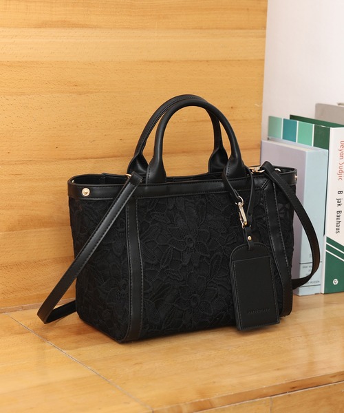 MERCURYDUO(マーキュリーデュオ)の「【MERCURYDUO/マーキュリーデュオ】ロゴ巾着&カードケース付 軽量エンブロイダリーレース 2WAYトートバッグ(トートバッグ・レディース・アイボリー/ブラック・FREE)」の10枚目の写真