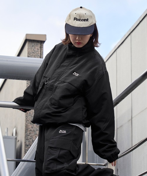 kutir(クティール)の「2WAY MULTIPOCKET MOUNTAIN PARKA/2wayマルチポケットマウンパ(ブルゾン・メンズ・ブラック/ネイビー/チャコールグレー/ライトグレー/グレイッシュベージュ・SMALL/MEDIUM/LARGE/X-LARGE)」の19枚目の写真