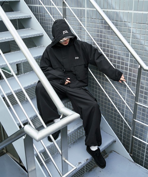 kutir(クティール)の「2WAY MULTIPOCKET MOUNTAIN PARKA/2wayマルチポケットマウンパ(ブルゾン・メンズ・ブラック/ネイビー/チャコールグレー/ライトグレー/グレイッシュベージュ・SMALL/MEDIUM/LARGE/X-LARGE)」の17枚目の写真