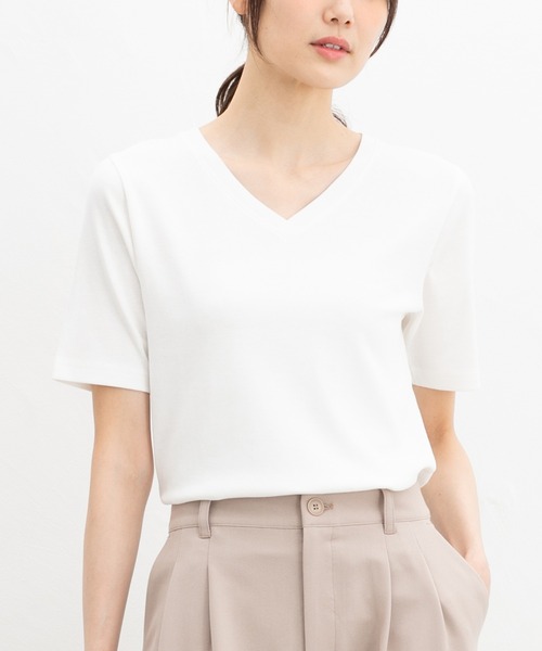 Honeys(ハニーズ)の「【UVカット】半袖オーガニックVネック(Tシャツ/カットソー・レディース・オフホワイト/ブラック・L/LL/M)」の1枚目の写真