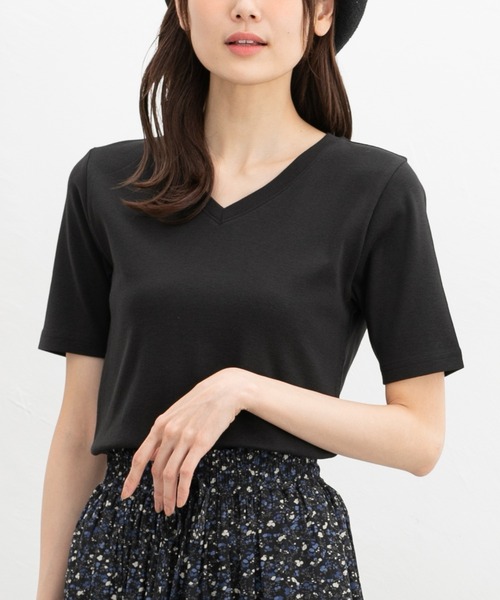 Honeys(ハニーズ)の「【UVカット】半袖オーガニックVネック(Tシャツ/カットソー・レディース・オフホワイト/ブラック・L/LL/M)」の2枚目の写真