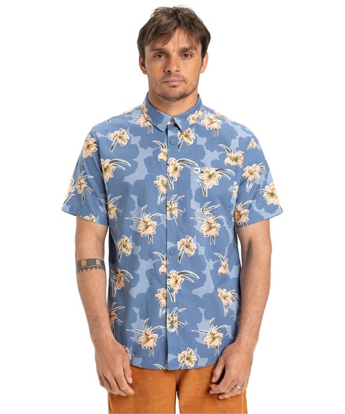 Quiksilver（クイックシルバー）の「APERO CLASSIC SS/クイックシルバー半袖総柄シャツ（シャツ/ブラウス・メンズ・ブラック/カーキ/グリーン/ブルー/ブルー系その他/ブラック系その他・MEDIUM/LARGE/X-LARGE/SMALL）」の3枚目の写真