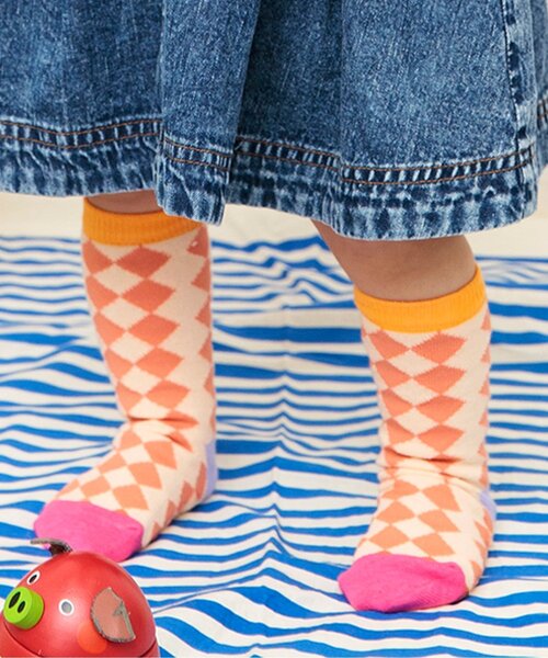 BREEZE（ブリーズ）の「【Bpop】ポップベビーハイソックス（ベビーシューズ/ベビーソックス・キッズ・グレー/オフホワイト/レッド/オレンジ・9/12）」の4枚目の写真