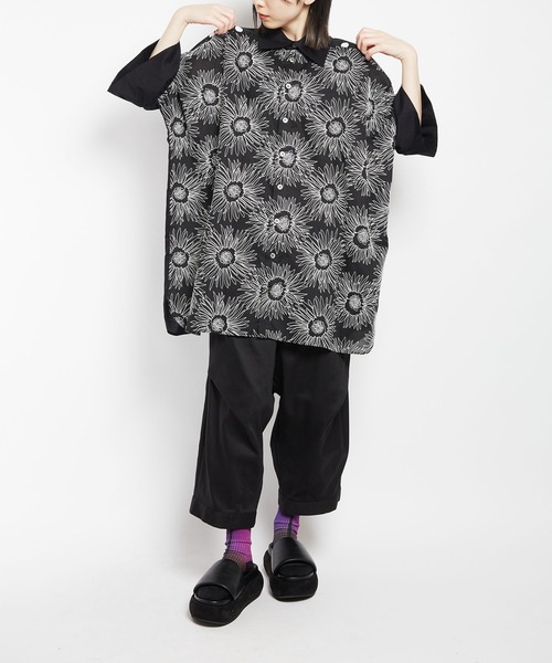 gomme（ゴム）の「フラワーエンブロ　スクエアブラウス2（シャツ/ブラウス・レディース・ブラック/ホワイト・MEDIUM）」の15枚目の写真