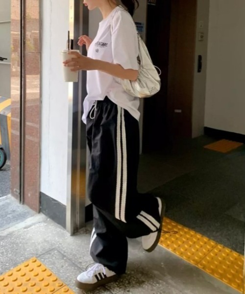 sorule(ソルレ)の「レースライントラックパンツ(その他パンツ・レディース・ブルー/ブラック・FREE)」の5枚目の写真