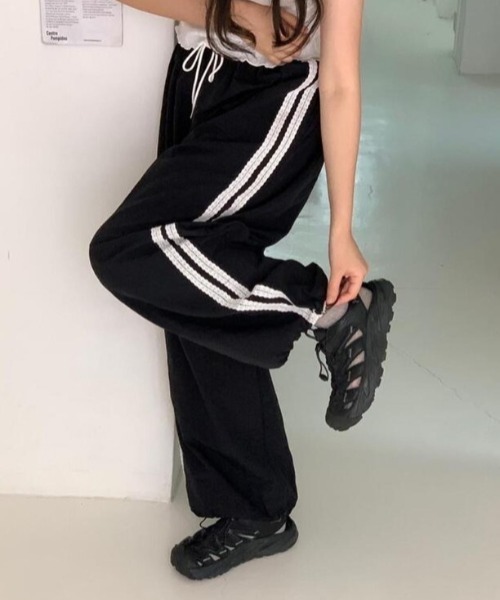 sorule(ソルレ)の「レースライントラックパンツ(その他パンツ・レディース・ブルー/ブラック・FREE)」の6枚目の写真