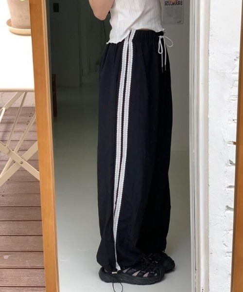 sorule(ソルレ)の「レースライントラックパンツ(その他パンツ・レディース・ブルー/ブラック・FREE)」の7枚目の写真