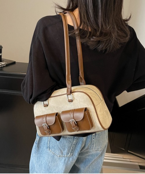 gossip！ロサンゼルス（ゴシップロサンゼルス）の「Y2K デニムパッチワークレトロ バックルデザインBAG / 500mlペットボトル収納可能（ボストンバッグ・レディース・ダークグレー/ライトグレー/インディゴブルー・FREE）」の4枚目の写真