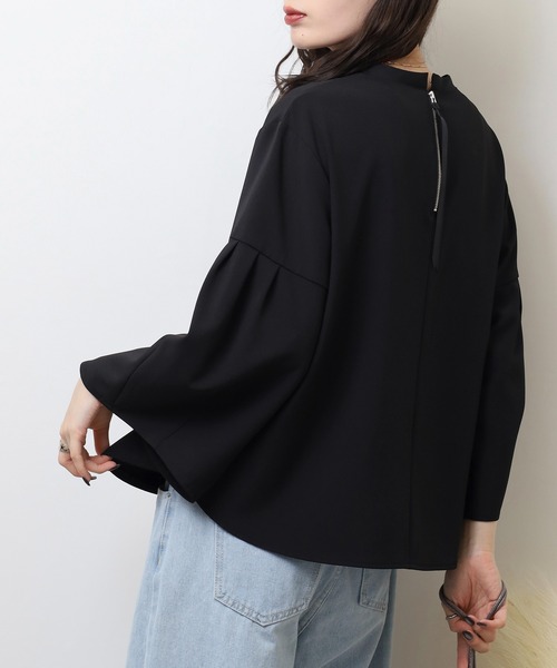 EGLANTINE(エグランティーヌ)の「EGLANTINE チューリップ袖 ダンボールプルオーバー バックジッパー 7分袖トップス(Tシャツ/カットソー・レディース・ブラック/サンドベージュ/キャメル・40)」の7枚目の写真