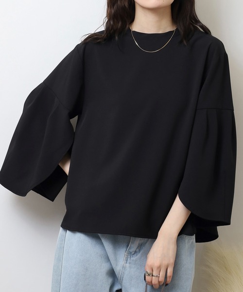 EGLANTINE(エグランティーヌ)の「EGLANTINE チューリップ袖 ダンボールプルオーバー バックジッパー 7分袖トップス(Tシャツ/カットソー・レディース・ブラック/サンドベージュ/キャメル・40)」の4枚目の写真