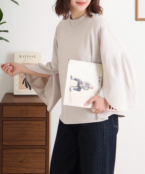 EGLANTINE(エグランティーヌ)の「EGLANTINE チューリップ袖 ダンボールプルオーバー バックジッパー 7分袖トップス(Tシャツ/カットソー・レディース・ブラック/サンドベージュ/キャメル・40)」の10枚目の写真