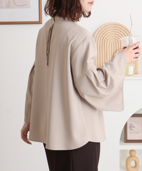EGLANTINE(エグランティーヌ)の「EGLANTINE チューリップ袖 ダンボールプルオーバー バックジッパー 7分袖トップス(Tシャツ/カットソー・レディース・ブラック/サンドベージュ/キャメル・40)」の19枚目の写真