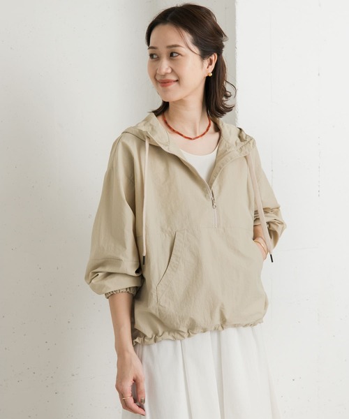 URBAN RESEARCH DOORS（アーバンリサーチドアーズ）の「撥水アノラックパーカー（パーカー・レディース・オフホワイト/ベージュ・MEDIUM）」の16枚目の写真