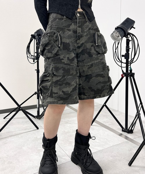 Figments(フィグメンツ)の「カモフラマルチカーゴハーフパンツ(カーゴパンツ・レディース・グレー・SMALL/MEDIUM/LARGE)」の5枚目の写真