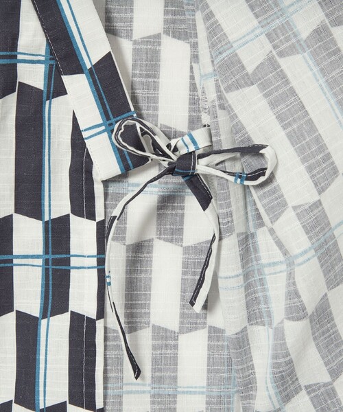 green label relaxing（グリーンレーベルリラクシング）の「甚平 モダン幾何学 チェック/ キッズ（浴衣・キッズ・ブラウン/ネイビー・S/M/L）」の9枚目の写真