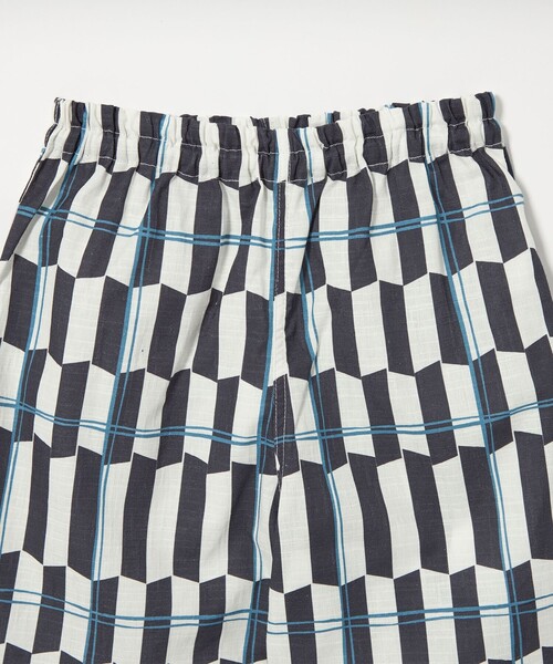 green label relaxing（グリーンレーベルリラクシング）の「甚平 モダン幾何学 チェック/ キッズ（浴衣・キッズ・ブラウン/ネイビー・S/M/L）」の12枚目の写真