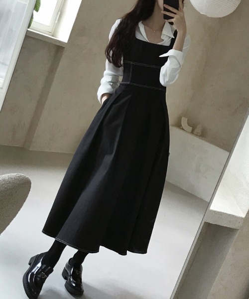YUGA(ユーガ)の「YUGA_YGMC Square neck resort dress(ワンピース・レディース・ブラック/オフホワイト・M/S)」の2枚目の写真