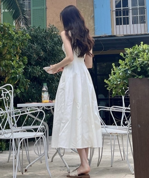 YUGA(ユーガ)の「YUGA_YGMC Square neck resort dress(ワンピース・レディース・ブラック/オフホワイト・M/S)」の9枚目の写真