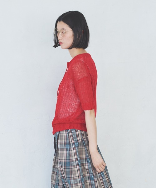 LA MARINE FRANCAISE(マリン フランセーズ)の「テープヤーンレースアッププルオーバー(ニット/セーター・レディース・レッド/ベージュ/ブルー・FREE)」の4枚目の写真