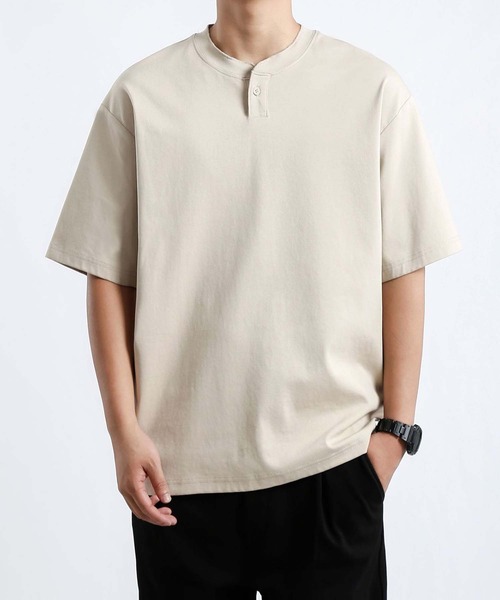 aimoha(アイモハ)の「aimoha men シンプルヘンリーネックシャツ (SS)(Tシャツ/カットソー・メンズ・ブラック/ベージュ・X-LARGE/XX-LARGE/XXX-LARGE/LARGE)」の9枚目の写真