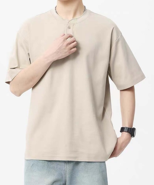 aimoha(アイモハ)の「aimoha men シンプルヘンリーネックシャツ (SS)(Tシャツ/カットソー・メンズ・ブラック/ベージュ・X-LARGE/XX-LARGE/XXX-LARGE/LARGE)」の8枚目の写真