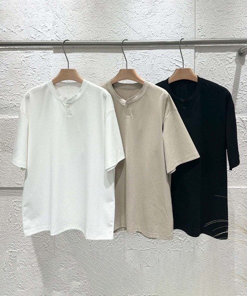 aimoha(アイモハ)の「aimoha men シンプルヘンリーネックシャツ (SS)(Tシャツ/カットソー・メンズ・ブラック/ベージュ・X-LARGE/XX-LARGE/XXX-LARGE/LARGE)」の6枚目の写真