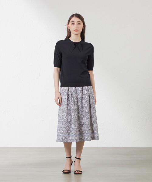 amaca（アマカ）の「ライトレーヨンストレッチリボンニットプルオーバー（ニット/セーター・レディース・ベージュ/ダークネイビー・40/38）」の3枚目の写真