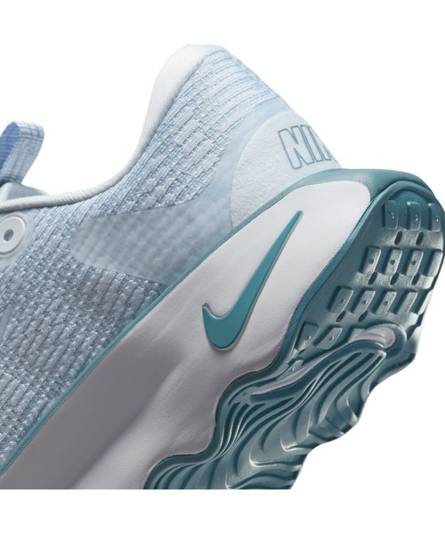 NIKE(ナイキ)の「ナイキ NIKE ナイキ モティバ(スニーカー・レディース・サックスブルー・23.5cm/24.0cm/24.5cm/25.0cm/23.0cm)」の8枚目の写真