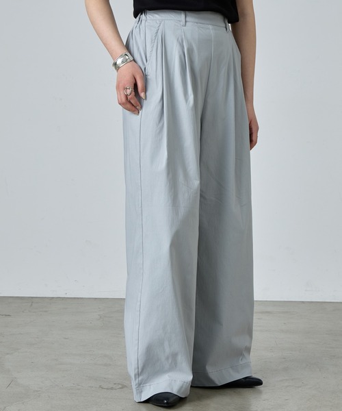 COLONY 2139（コロニートゥーワンスリーナイン）の「レーヨンナイロンタックワイドパンツ（その他パンツ・レディース・ブラック/ベージュ/ライトグレー/ブラウン・SMALL/MEDIUM）」の2枚目の写真